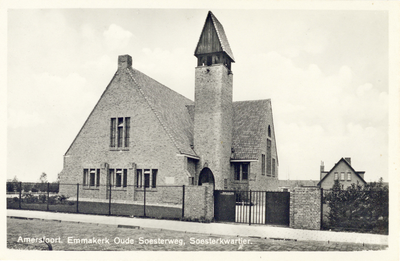 12972 Gezicht op de voorgevel van de Emmakerk (Oude Soesterweg) te Amersfoort uit het zuiden.N.B. De straatnaam Oude ...